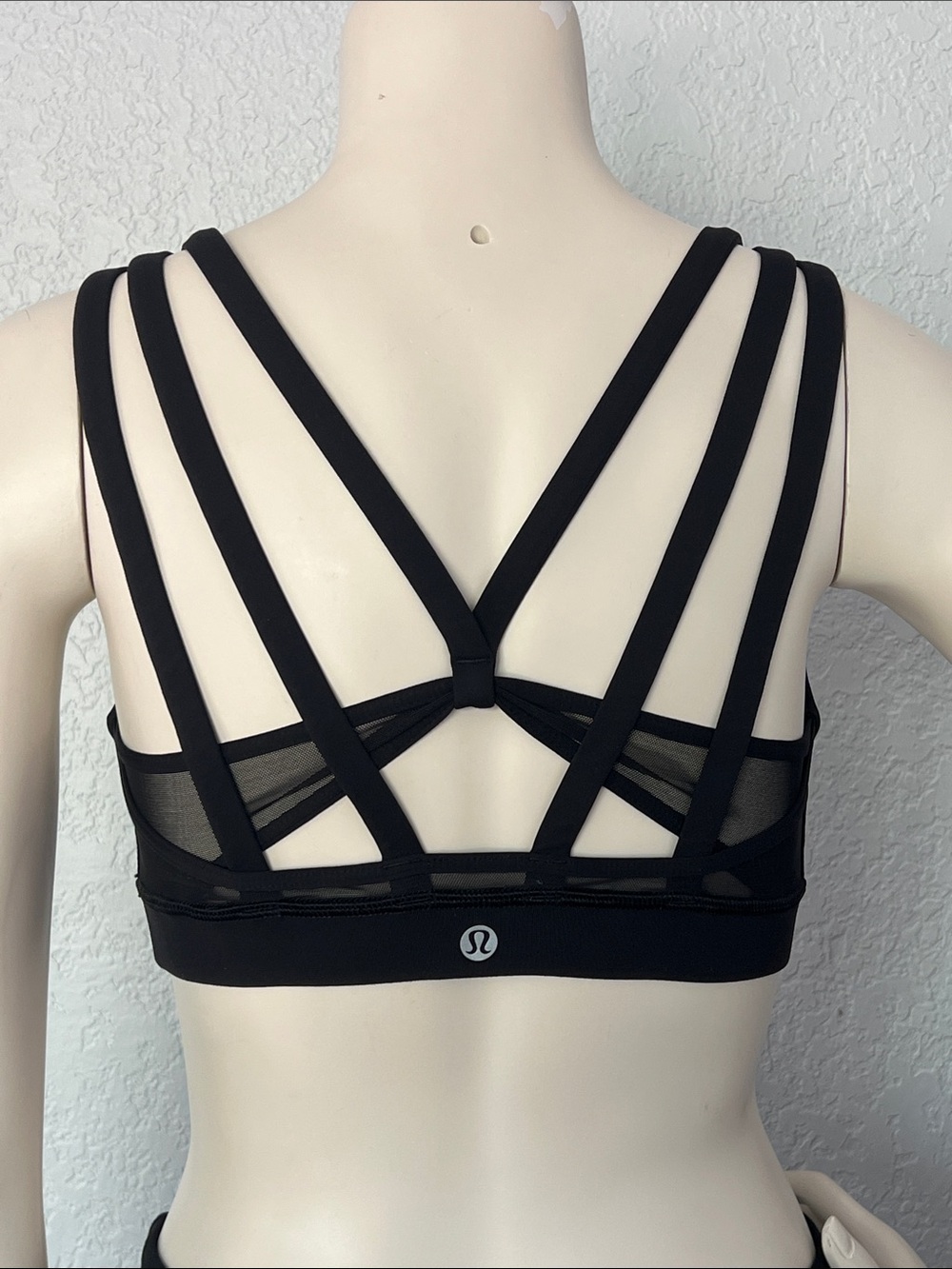 Lululemon Energy Bra Exhale Women’s 8 Black Strappy Mesh Gym Yoga Sports Bra